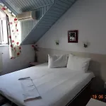 Konukevi Pensiunea Casa Harghita Köstence