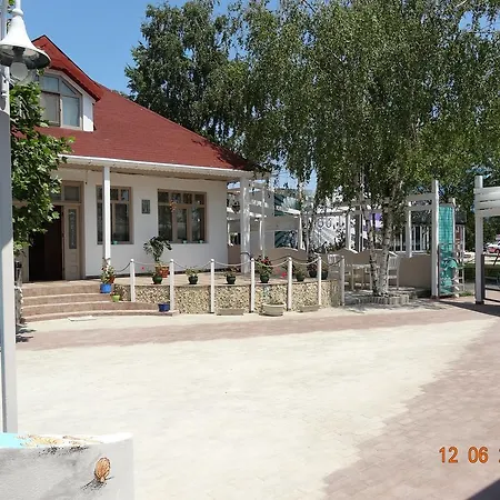 Pensiunea Casa Harghita ゲストハウス 2*